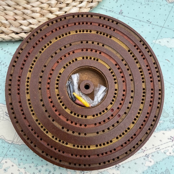 Vintage Three Lane Circular Cribbage Board - Picture 2 of 5
